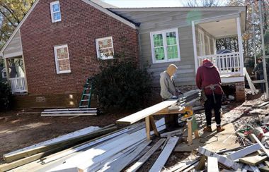 Visit Canadian Customers